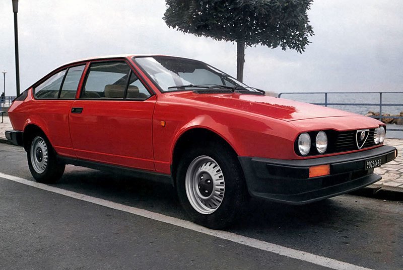 Alfa Romeo GTV 2.0 (1980–1983)