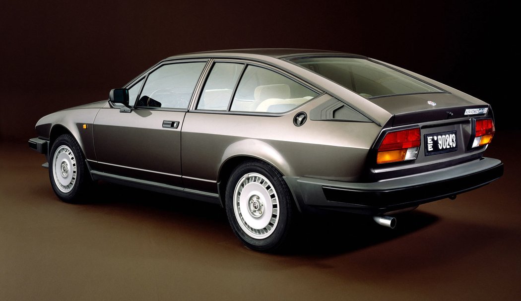 Alfa Romeo GTV 6 2.5 (1980–1983)