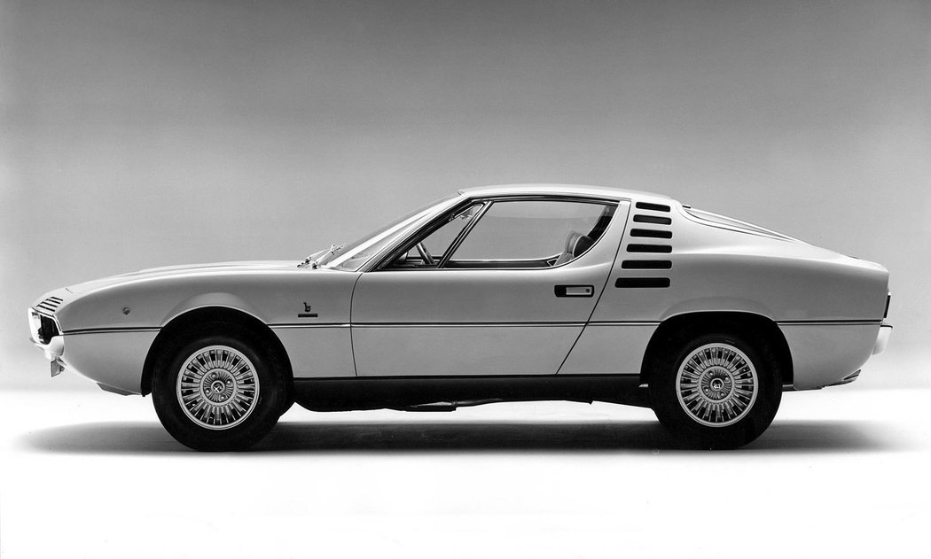 Alfa Romeo Montreal (1970)