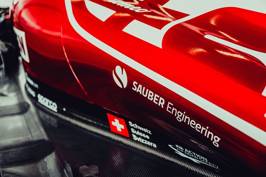 Alfa Romeo Sauber C-37 Ferrari