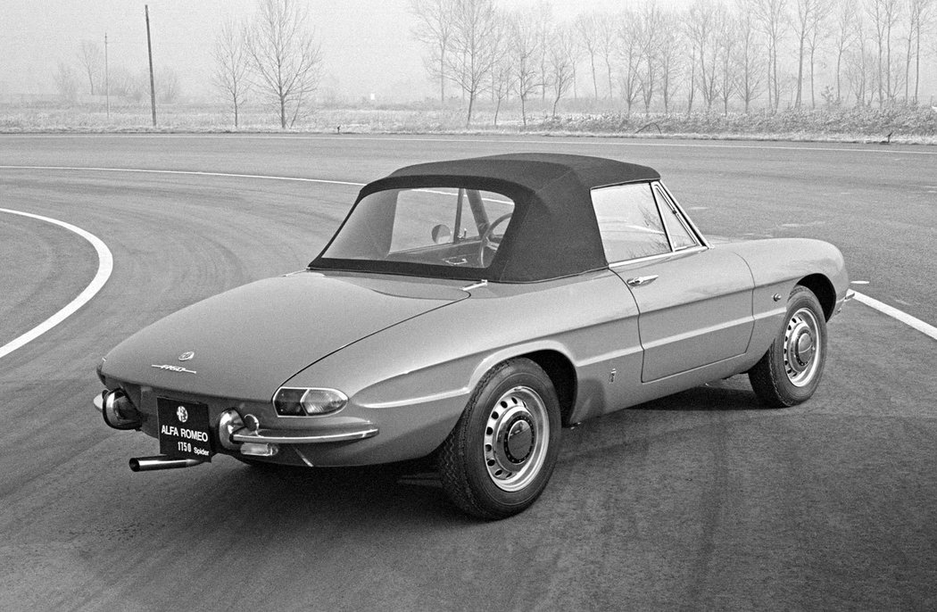 Alfa Romeo Spider (1967)
