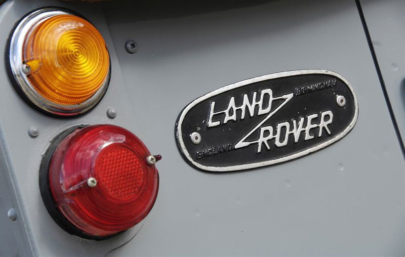 Jméno Land Rover nesl první model značky, ten je ale dnes známější jako Defender.
