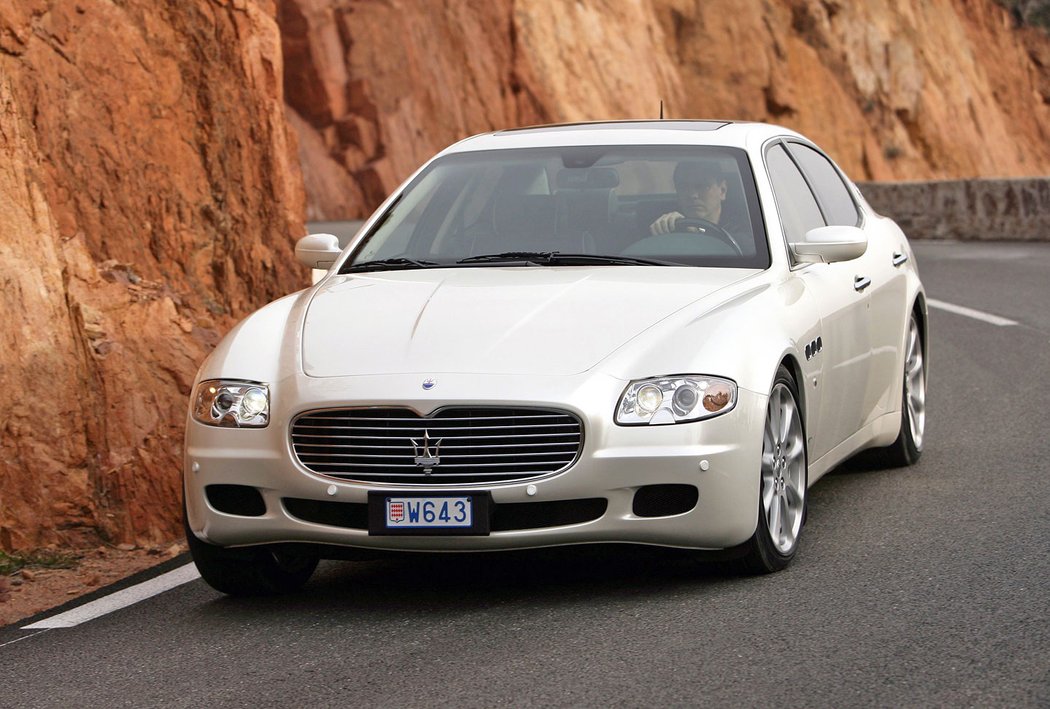 Maserati Quattroporte (2002-2012)