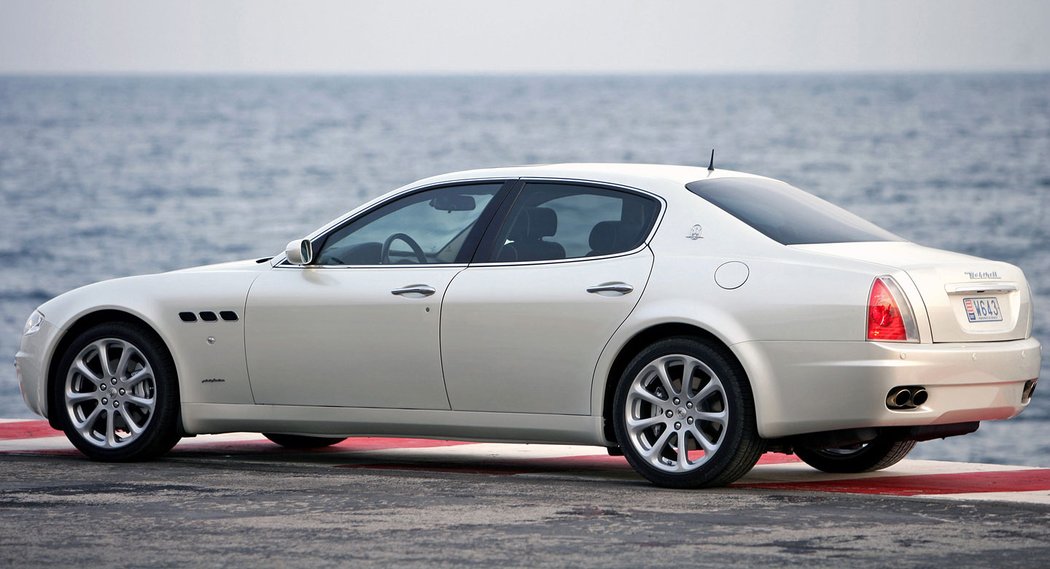 Maserati Quattroporte (2002-2012)