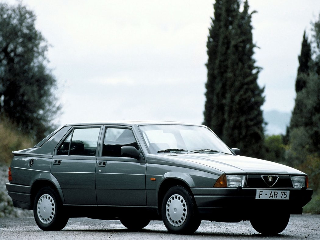 Alfa Romeo 75