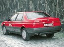 Slavné dobové testy: Alfa Romeo 164 3,0 V6. Kvůli klimatizaci jste mohli nastydnout...