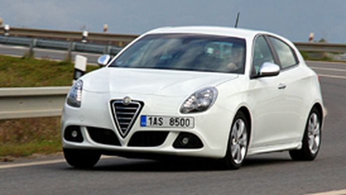 Alfa Romeo Giulietta 1,4T MultiAir – Žhavé první rande Alfa Romeo Giulietta 1,4T MultiAir – Žhavé první rande