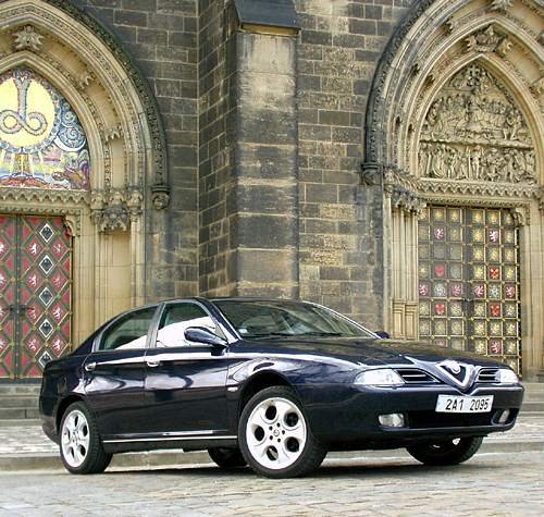 Alfa Romeo 166