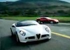 Video: Alfa Romeo 8C Competizione Spider – projížďka se starším příbuzným