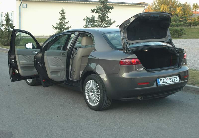 Alfa Romeo 159