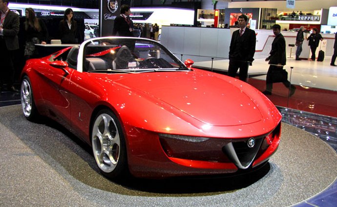 Alfa Romeo na bázi Mazdy MX-5 bude mít vlastní motory a bude dražší