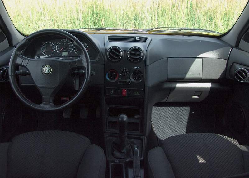 Alfa Romeo 145