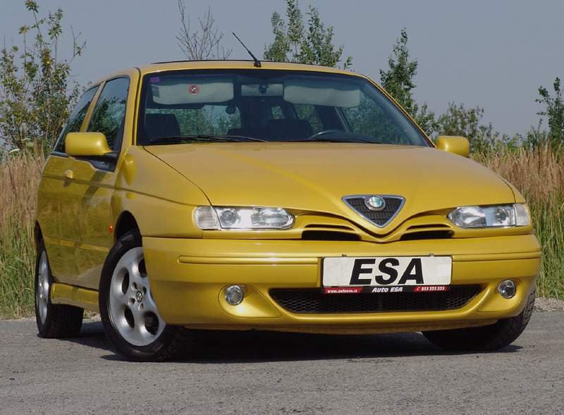 Alfa Romeo 145