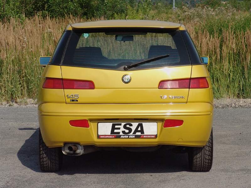 Alfa Romeo 145