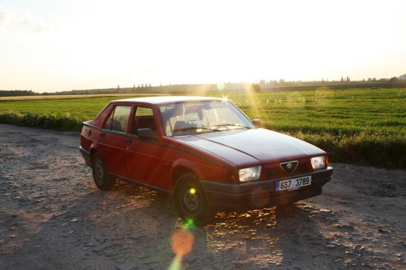 Alfa Romeo 75