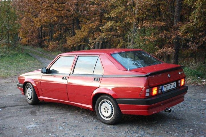 Alfa Romeo 75