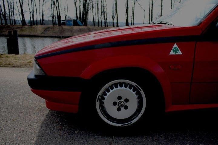 Alfa Romeo 75