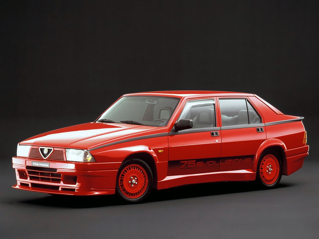 Alfa Romeo 75 Turbo Evoluzione