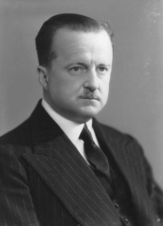 Britský politika a diplomat Alfred Duff Cooper