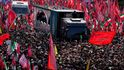 Smuteční průvod za Chameneího v Teheránu (6.7.2026) Smuteční průvod za Chameneího v Teheránu (6.7.2026)