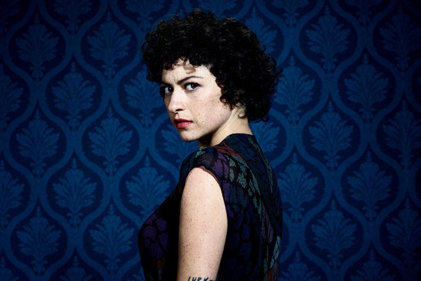 Alia Shawkat v seriálu Search Party