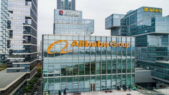 Alibabě klesl čtvrtletní zisk o 59 procent, hlavně kvůli investicím do akcií 