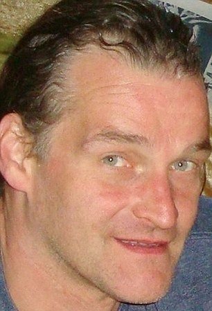 Lotyššký dělník Arnis Zalkalns, který zabil londýnskou školačku.