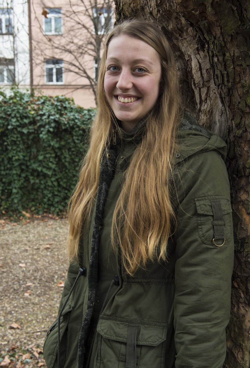 Alice pochází z Třenčína a v Praze už tři roky studuje. Práci pro organizaci LATA bere jako dobrou zkušenost.