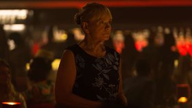 Chica Checa (2026): Pětapadesátiletá venkovská pošťačka Zdena (Pavla Tomicová) žije osaměle v rozpadajícím se domě, zatímco její syn Lukáš (Jan Cina) působí ve Francii jako úspěšný muž. Když se vrátí domů splnit babiččino poslední přání – vidět Helenu Vondráčkovou –, vyjde najevo, že je gay a vystupuje jako drag queen Chica Checa. Jeho návrat odhalí i Zdeniny potlačené touhy a donutí oba přestat lhát druhým i sobě.