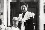 Alice Masaryková s matkou Charlottou v sanatoriu, kde se léčila s depresemi v roce 1923.