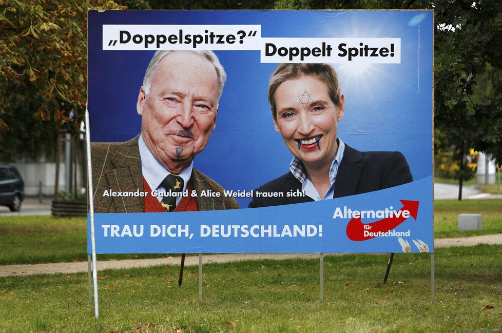 Dvojice volebních lídrů AfD Weidelová a Gauland