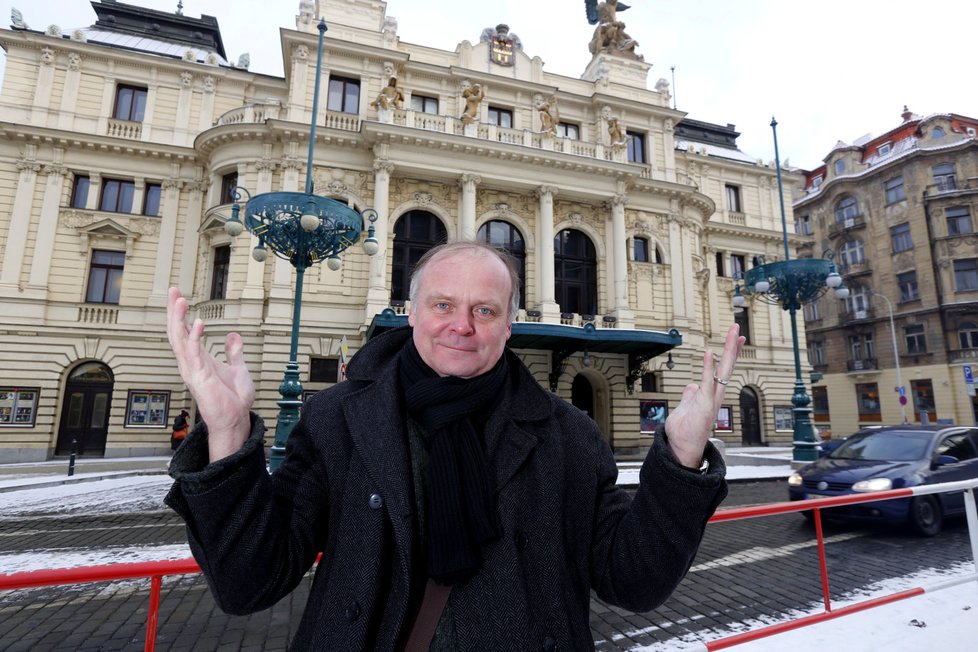 Igor Bareš nalezl po odchodu z Národního divadla ztracený úsměv v budově Divadla na Vinohradech.