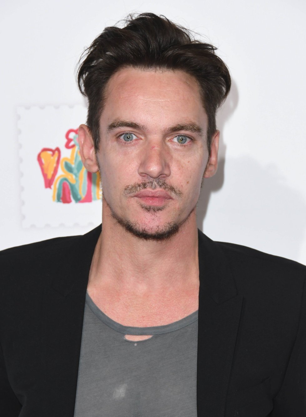 Zatčen byl kvůli drogám i herec Jonathan Rhys Meyers.