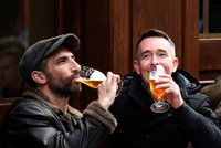 Lockdown v lihu: Alkohol zabil v Británii nejvíc lidí za posledních 20 let