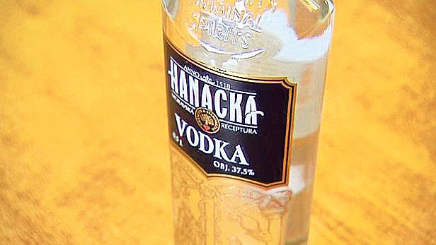 Hanácká vodka se uý jednou dostala na černou listinu, teĎ si ji vzal do pusy i ministr