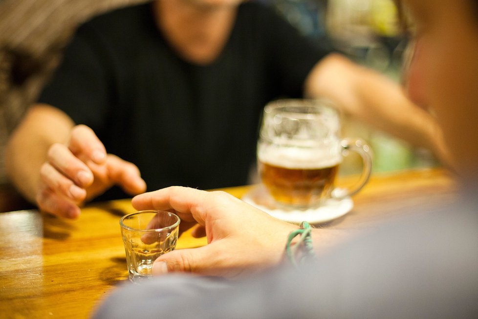 Někteří Češi si alkoholovou prohibici nenechají líbit