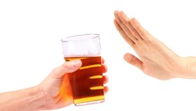 Jak nepřijít po Silvestru o řidičák? Pořiďte si alkoholtester!