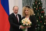 Zpěvačka Pugačovová s Vladimirem Putinem