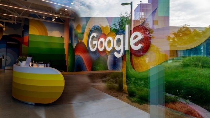 Akcie Alphabet, majitele Googlu, za uplynulý rok vydělaly přes padesát procent.