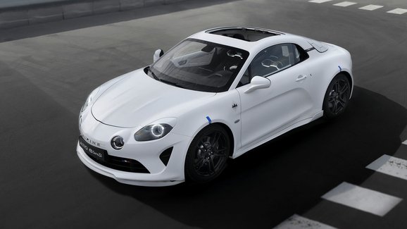 První elektrická Alpine A110 je na světě! Techniku propůjčil Mégane E-Tech