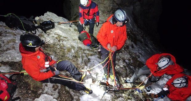 Pět mladých Čechů bojovalo o život v Alpách. Neuměli se domluvit se záchranáři