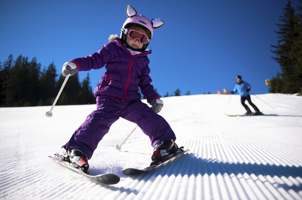 Velice oblíbené jsou pro vánoční a silvestrovské radovánky stále lyžařské pobyty.