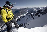 Český snowboardista (24) jel v Alpách, kam neměl: Utrhla se s ním lavina!