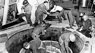 Tajná americká mise rozkrývala nacistický jaderný program. Unášela vědce a odvážela radioaktivní materiál Tajná americká mise rozkrývala nacistický jaderný program. Unášela vědce a odvážela radioaktivní materiál