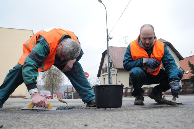 Alternativní možnost opravy silnic