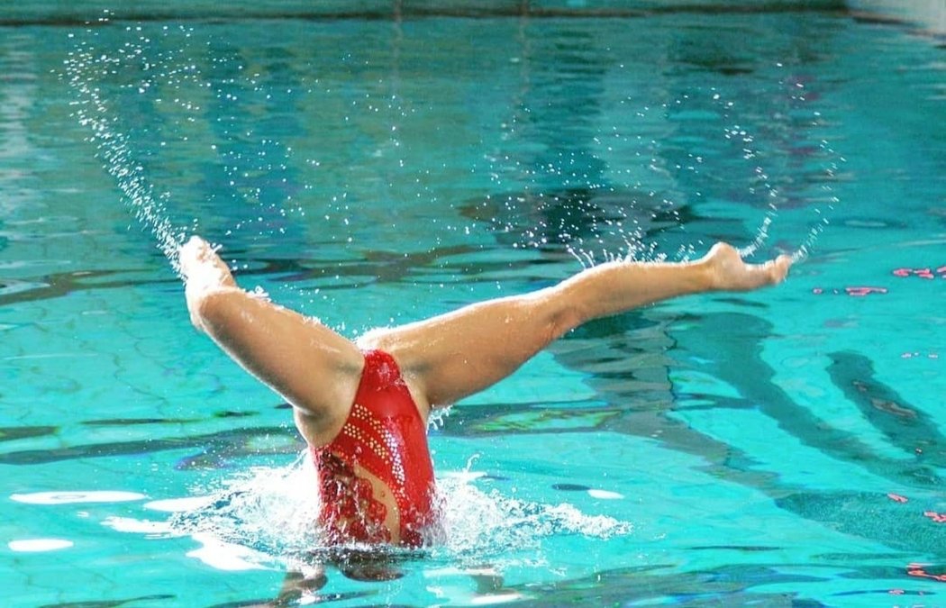 Alžběta Dufková reprezentuje Českou republiku v synchronizovaném plavání