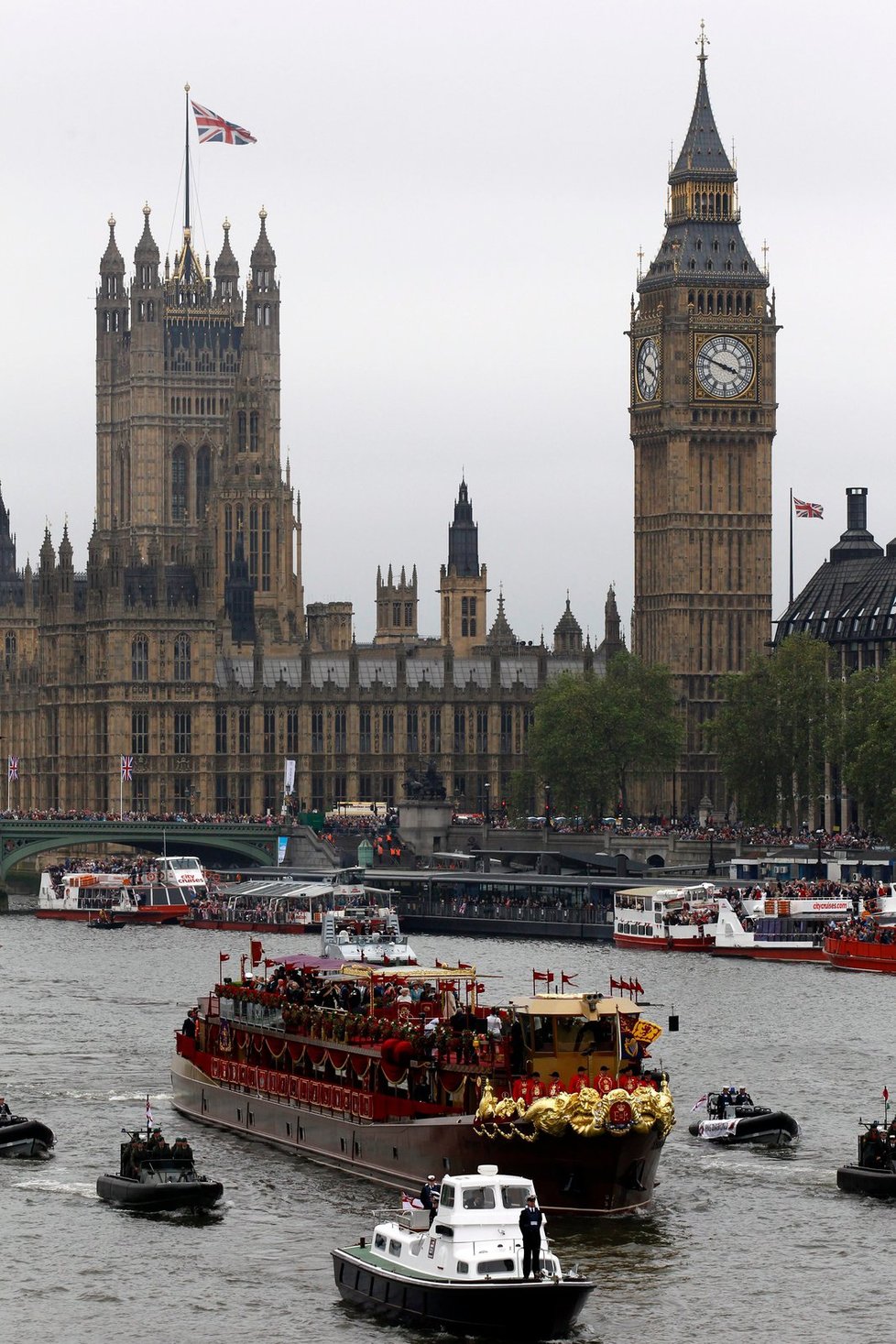 Británie je kvůli oslavám vzhůru nohama