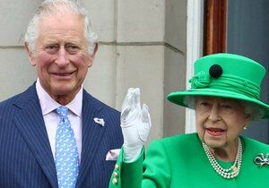 Charles (dnes už Karel III.) a Alžběta II.