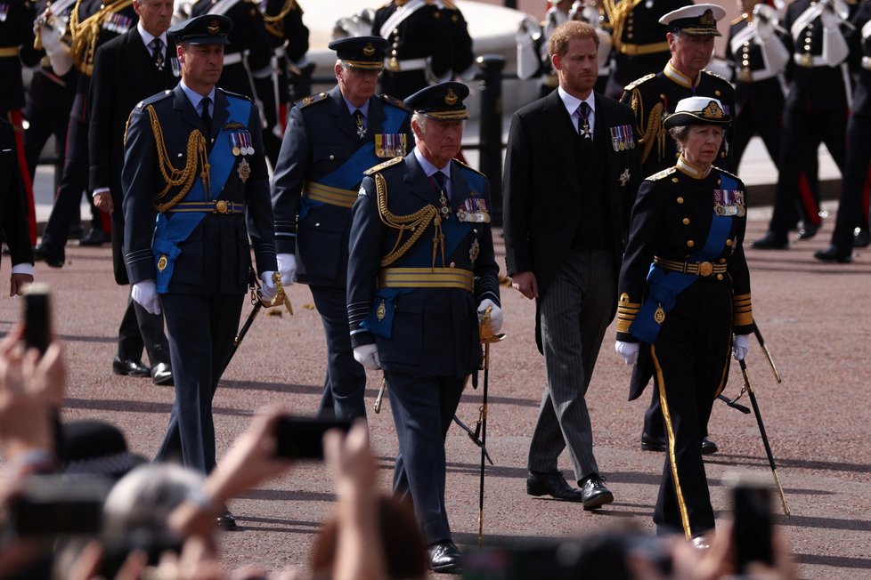 Poslední cesta královny Alžběty II. do Westminsteru