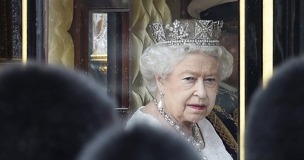 Projev královny Alžběty II. v ohrožení: Vláda ho nestíhá